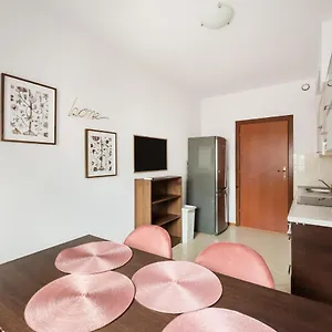 Wola Sunshine Free Parking Apartament